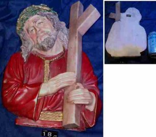 18 PLACA CRISTO LLEVANDO CRUZ MARFILINA